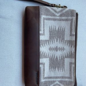 Pendleton Zip Clutch